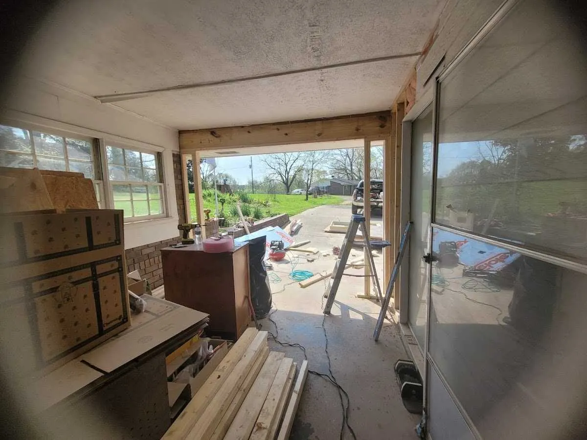 Air movers and dehumidifier for Water Mitigation Services in Charles Town